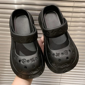 Sandália Crocs Feminina Design Tamanco Bordado em Relevo Moda Casual Confortável Moda Feminina